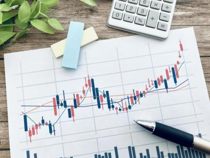 High-Potential Industry Stocks in 2025: Which Sector Will Create the Next Tesla-Level Growth?